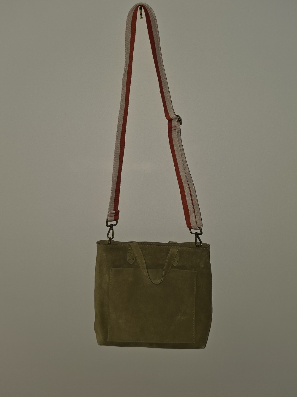 Madewell The Medium Transport Tote in English Saddle Suede. Two Straps Included.